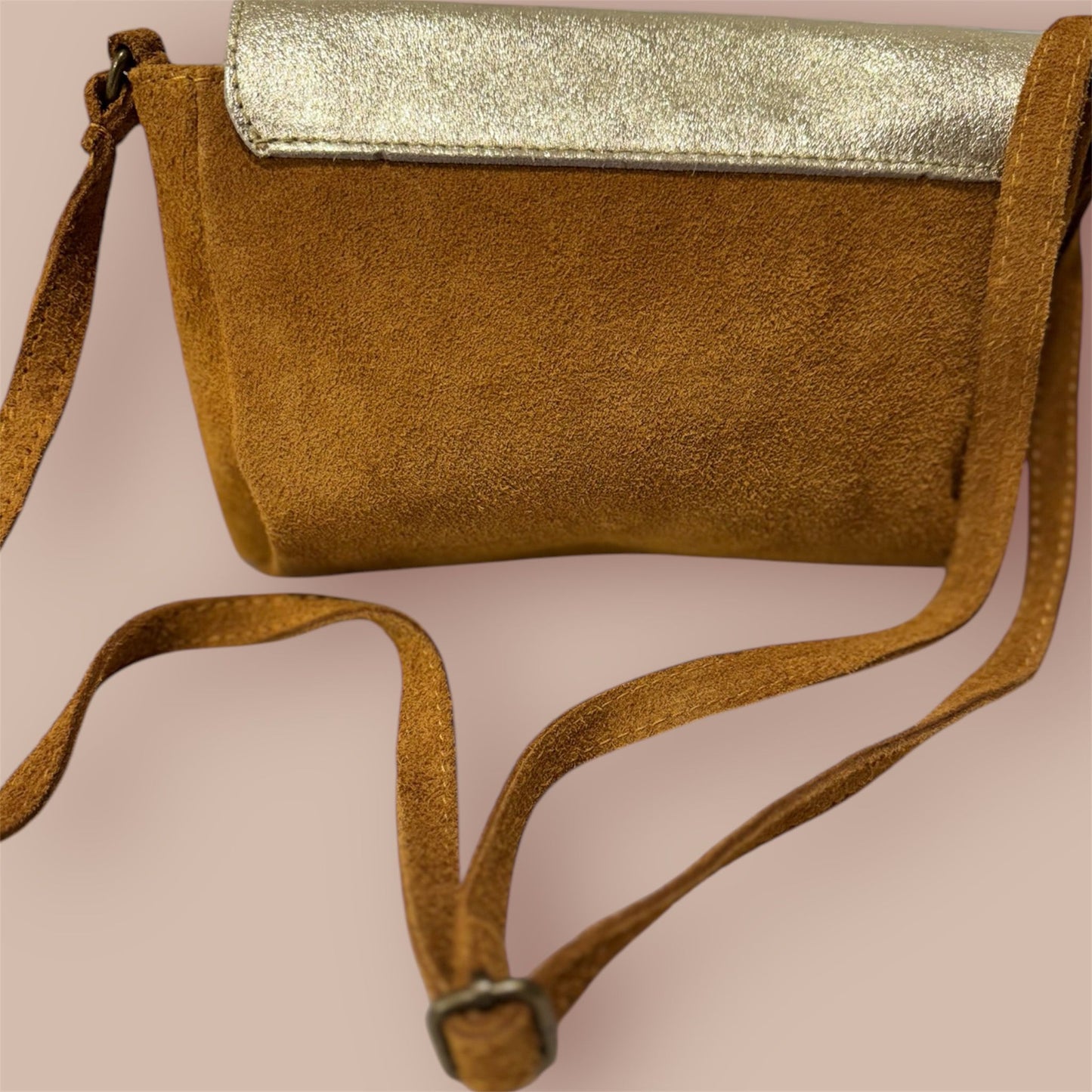 Sac Cartable Cuir Suede ELISABETH – Élégance et Durabilité